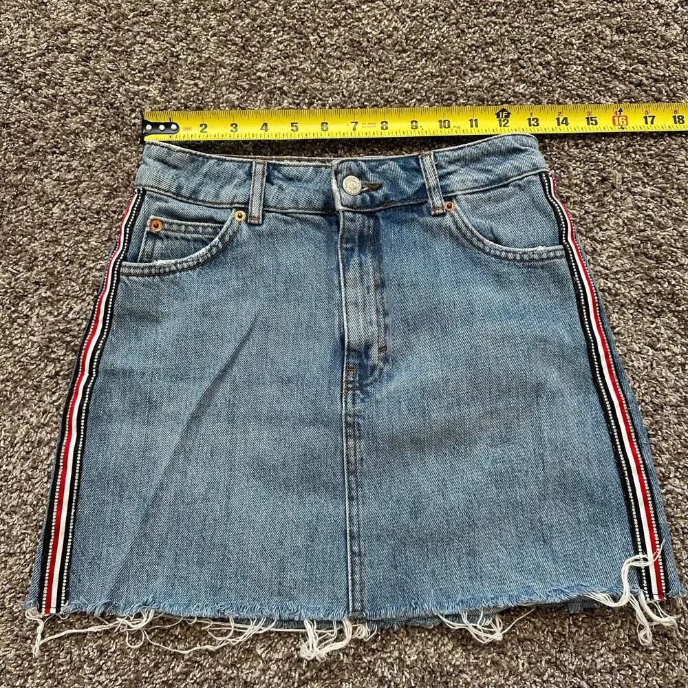 TOPSHOP MOTO Women's Denim Mini Skirt Size 4